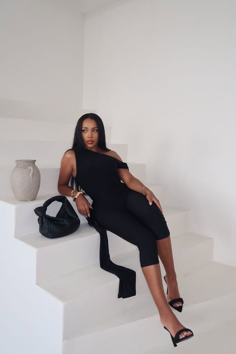 Black One Shoulder Knot Detail Top & Capri Pants Co-Ord